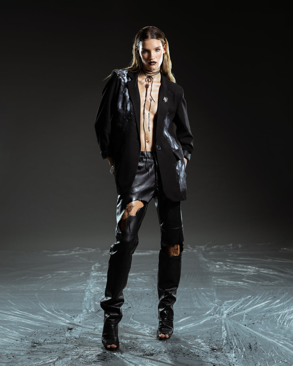 BLACK BLAZER "DANGER"