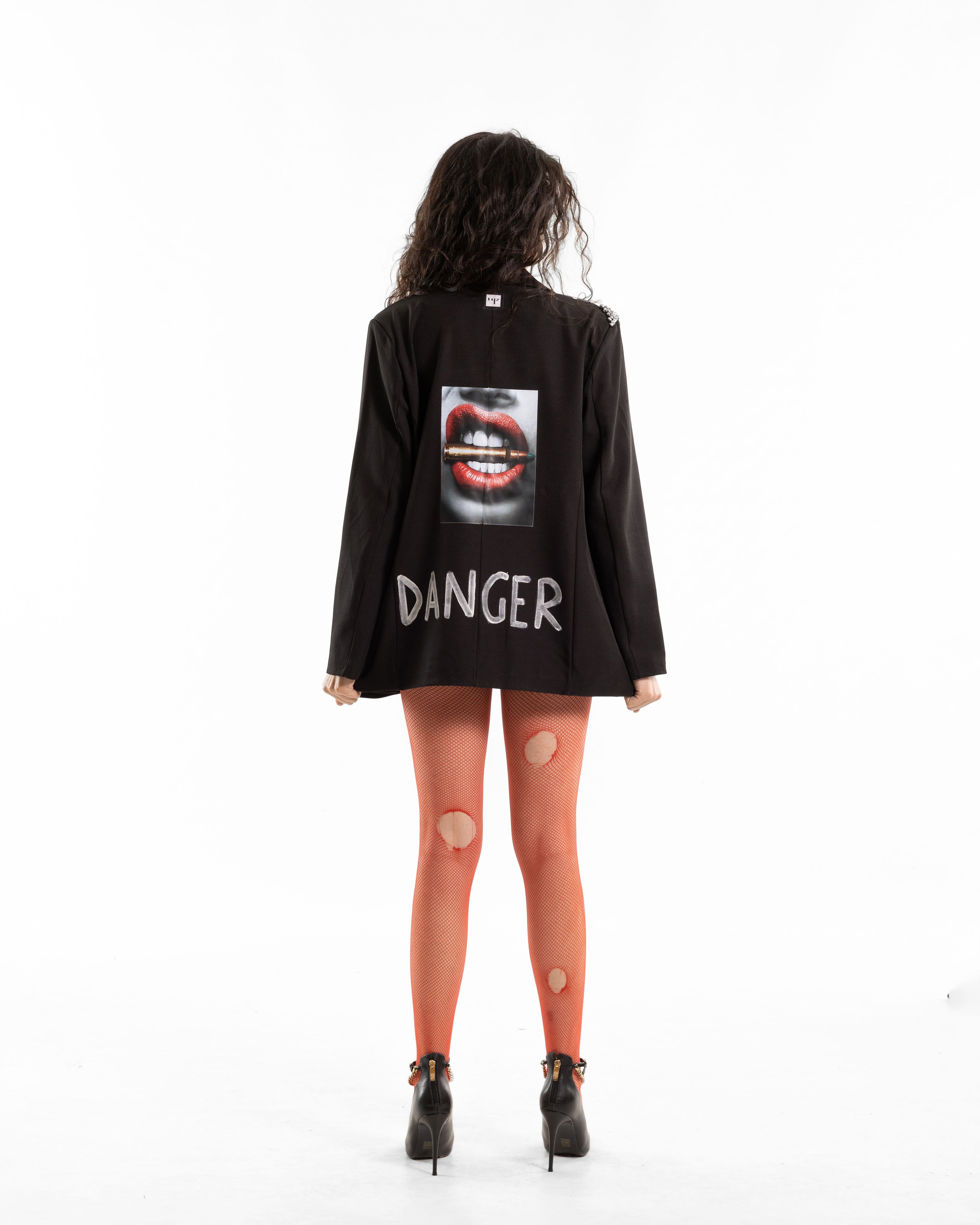 BLACK BLAZER "DANGER"